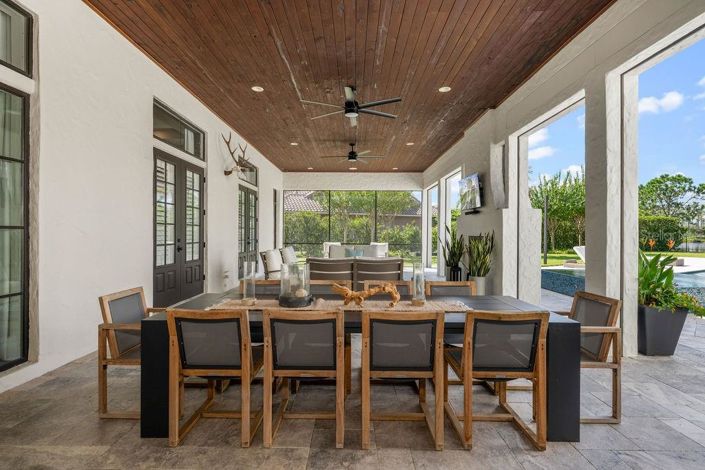 Image No.8-5 Bed Property for sale