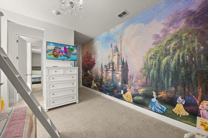 Image No.16-8 Bed Property for sale