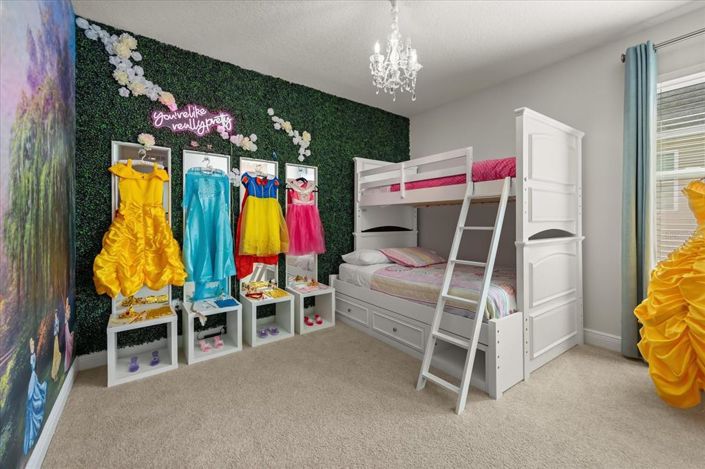 Image No.18-8 Bed Property for sale