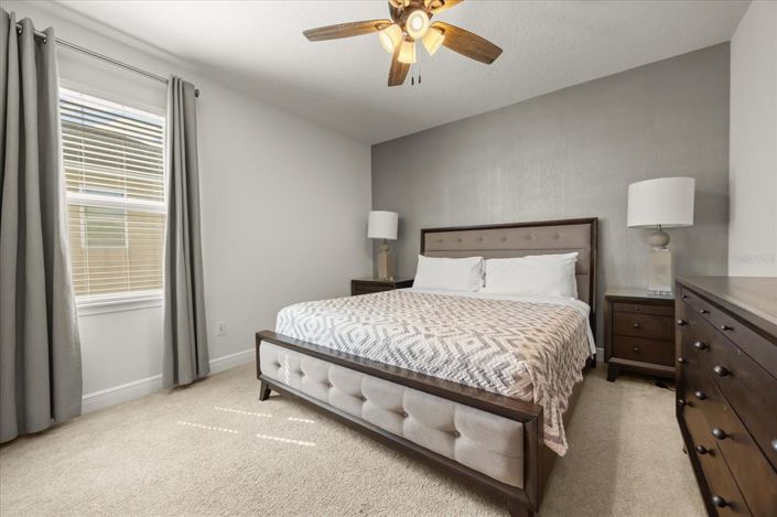 Image No.28-8 Bed Property for sale