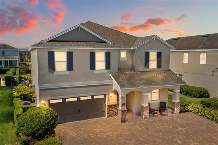 Image No.3-8 Bed Property for sale