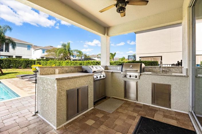 Image No.40-8 Bed Property for sale