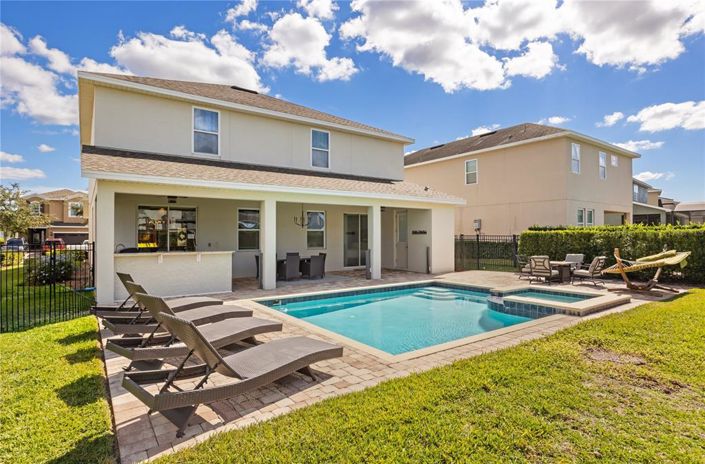 Image No.43-8 Bed Property for sale