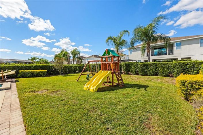 Image No.45-8 Bed Property for sale