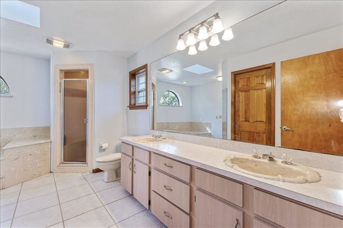 Image No.16-3 Bed Property for sale