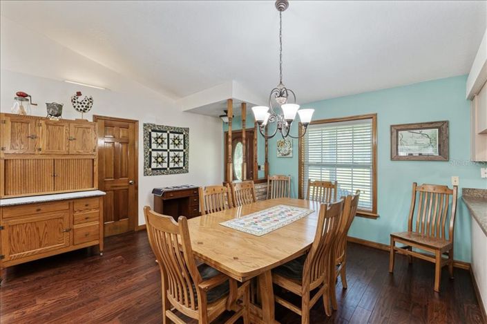 Image No.8-3 Bed Property for sale