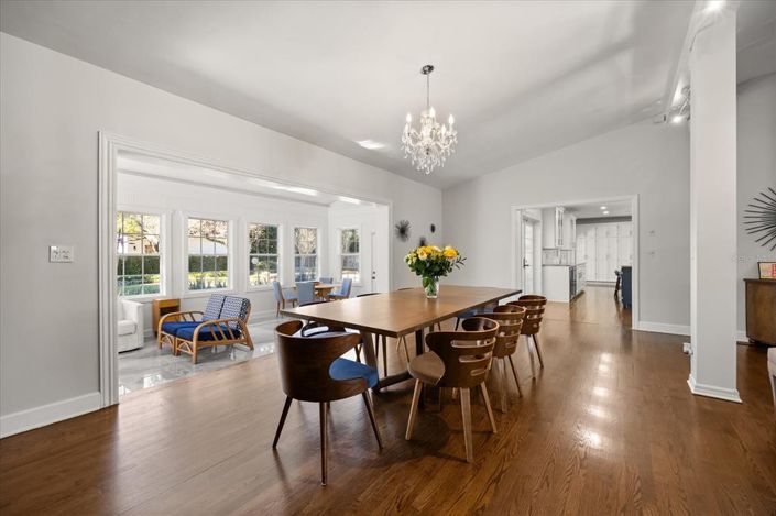 Image No.13-4 Bed Property for sale