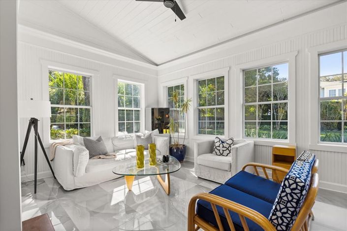 Image No.17-4 Bed Property for sale