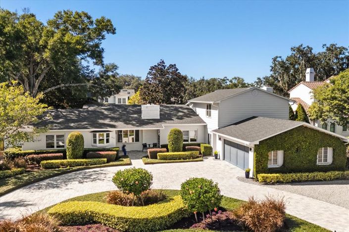 Image No.2-4 Bed Property for sale