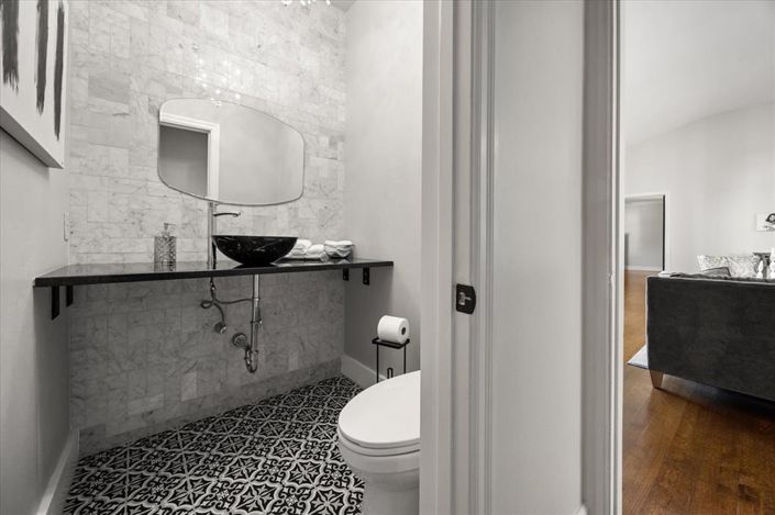 Image No.32-4 Bed Property for sale