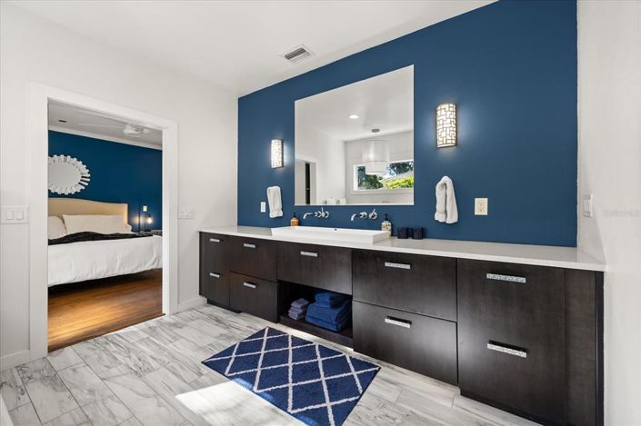 Image No.40-4 Bed Property for sale