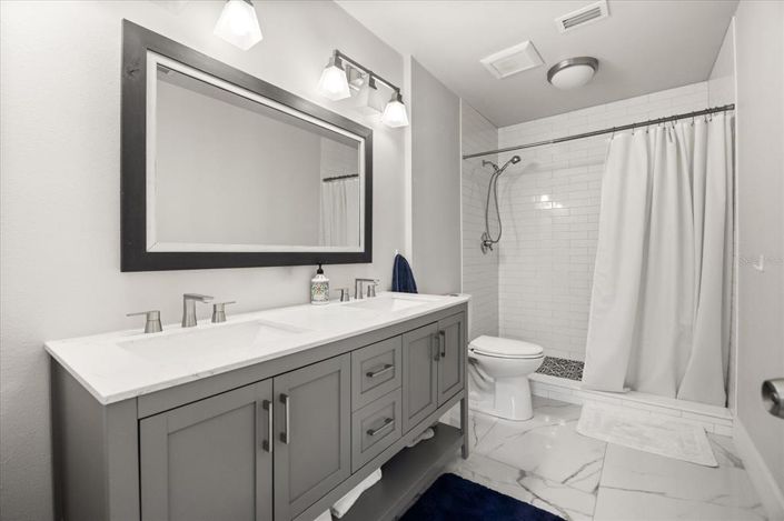 Image No.48-4 Bed Property for sale