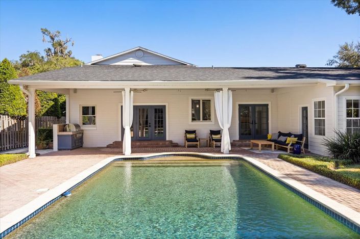 Image No.55-4 Bed Property for sale