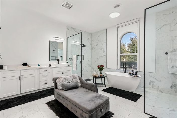 Image No.31-4 Bed Property for sale