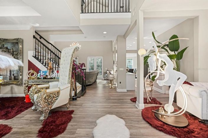 Image No.4-4 Bed Property for sale