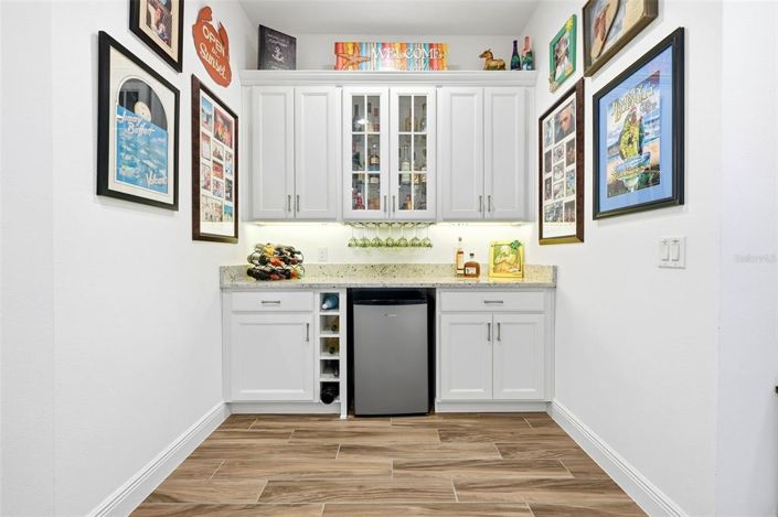 Image No.10-3 Bed Property for sale