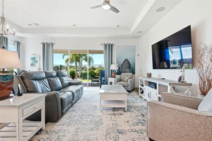 Image No.13-3 Bed Property for sale