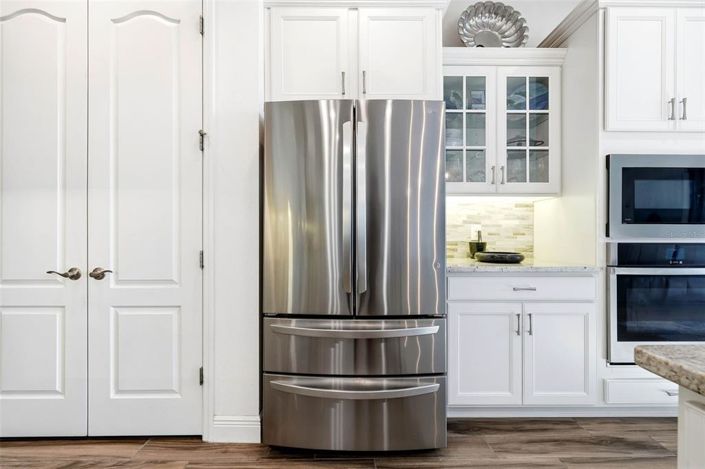 Image No.20-3 Bed Property for sale