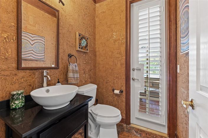 Image No.27-5 Bed Property for sale