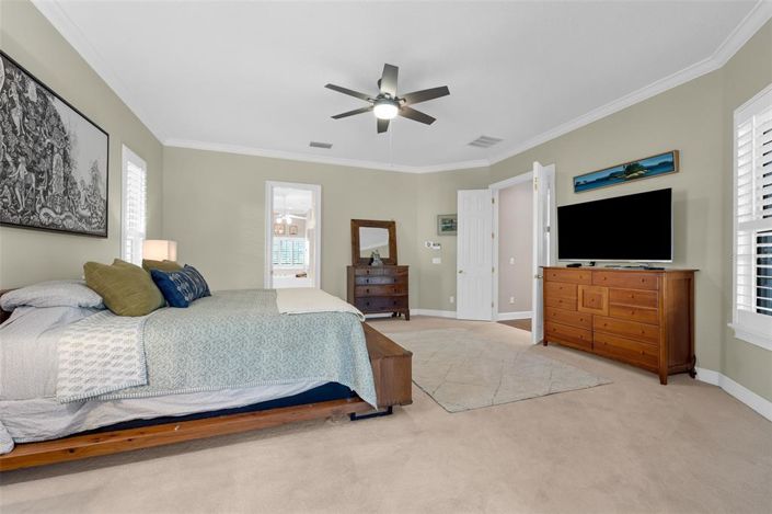 Image No.30-5 Bed Property for sale