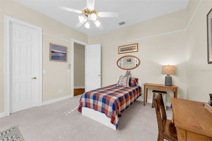 Image No.40-5 Bed Property for sale