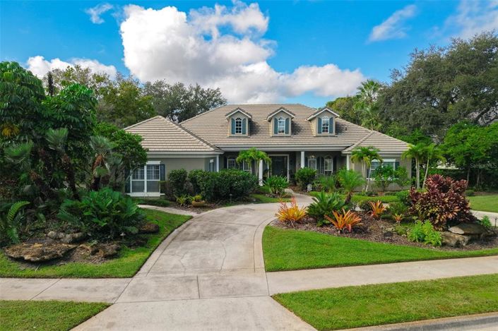 Image No.67-5 Bed Property for sale