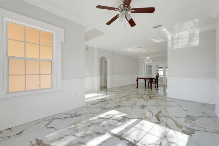 Image No.10-4 Bed Property for sale