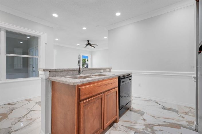 Image No.13-4 Bed Property for sale