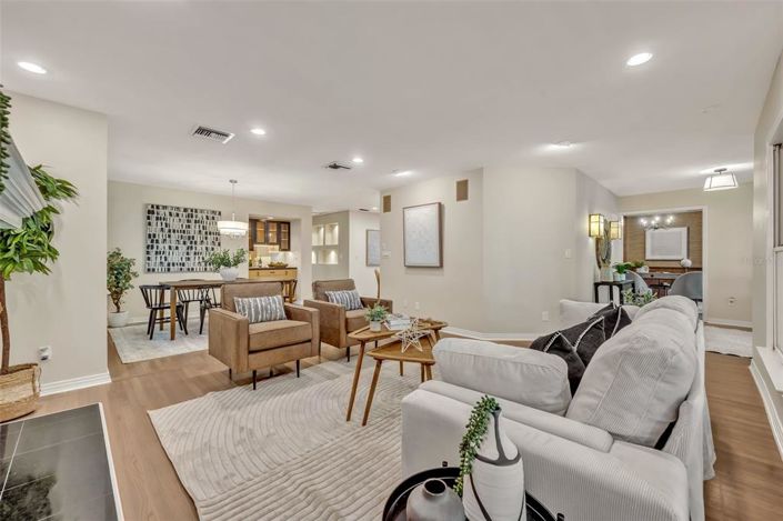 Image No.11-4 Bed Property for sale