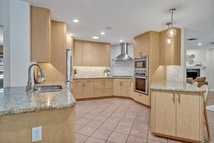 Image No.16-4 Bed Property for sale