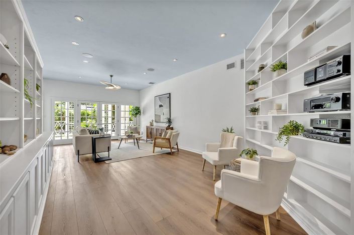 Image No.19-4 Bed Property for sale