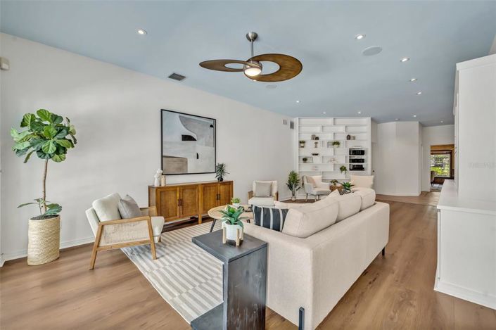 Image No.21-4 Bed Property for sale