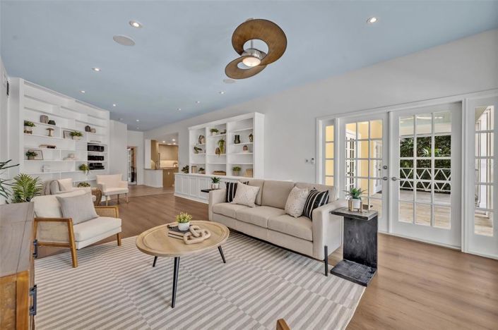 Image No.22-4 Bed Property for sale