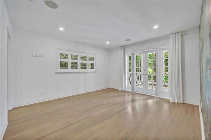 Image No.29-4 Bed Property for sale