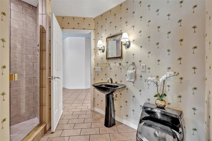 Image No.32-4 Bed Property for sale