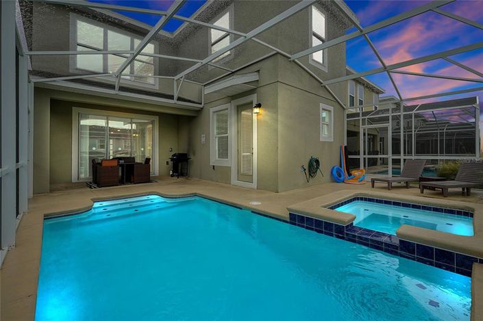 Image No.2-5 Bed Property for sale