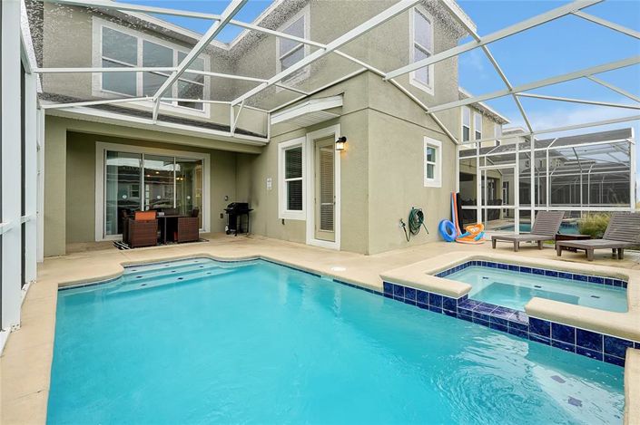 Image No.38-5 Bed Property for sale