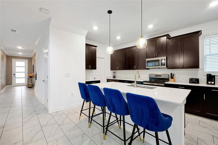 Image No.7-5 Bed Property for sale