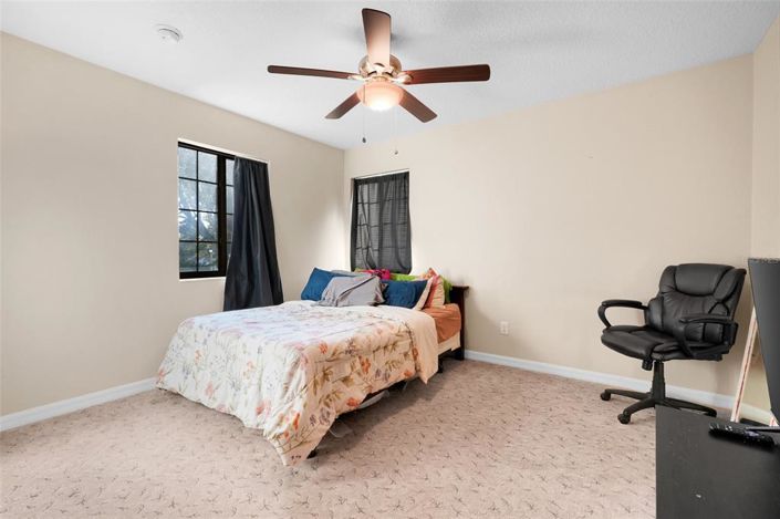 Image No.28-4 Bed Property for sale