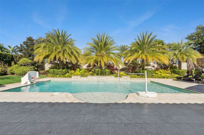 Image No.35-5 Bed Property for sale