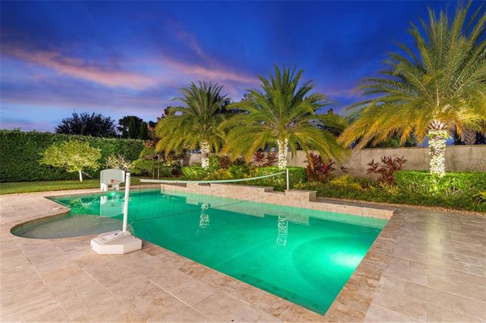 Image No.40-5 Bed Property for sale