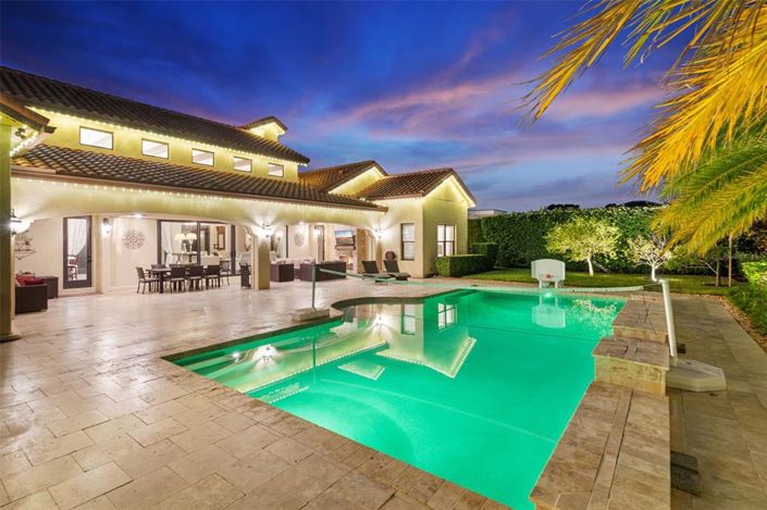 Image No.47-5 Bed Property for sale