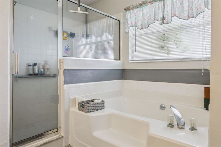 Image No.16-4 Bed Property for sale