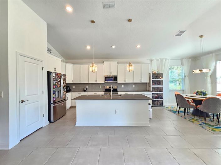 Image No.12-4 Bed Property for sale