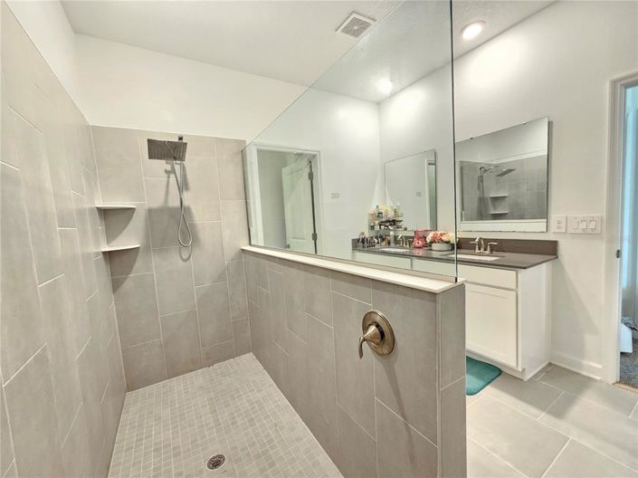 Image No.20-4 Bed Property for sale