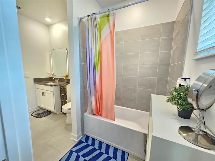 Image No.28-4 Bed Property for sale