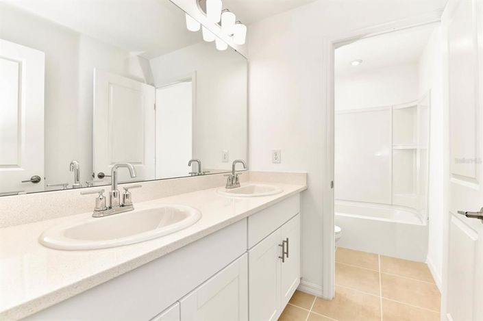 Image No.14-5 Bed Property for sale