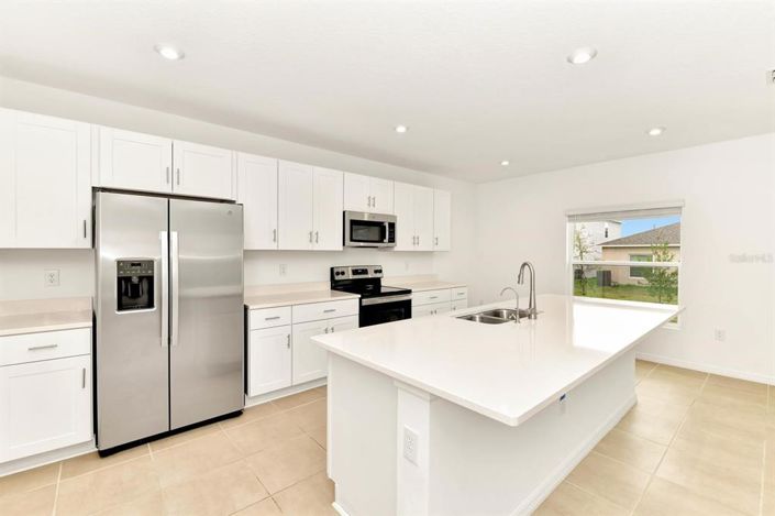 Image No.2-5 Bed Property for sale