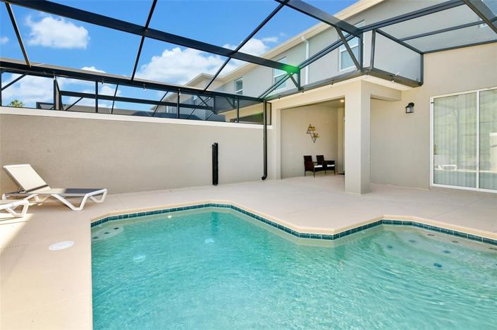 Image No.37-4 Bed Townhouse for sale