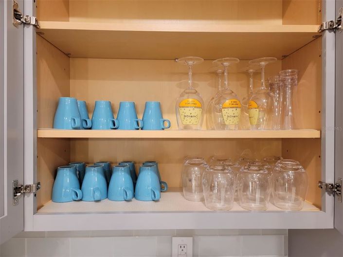 Image No.12-8 Bed Property for sale